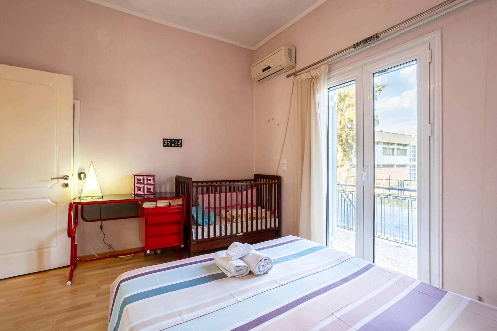 Kalamata'S Sunny Retreat Near The Historic Center Dış mekan fotoğraf