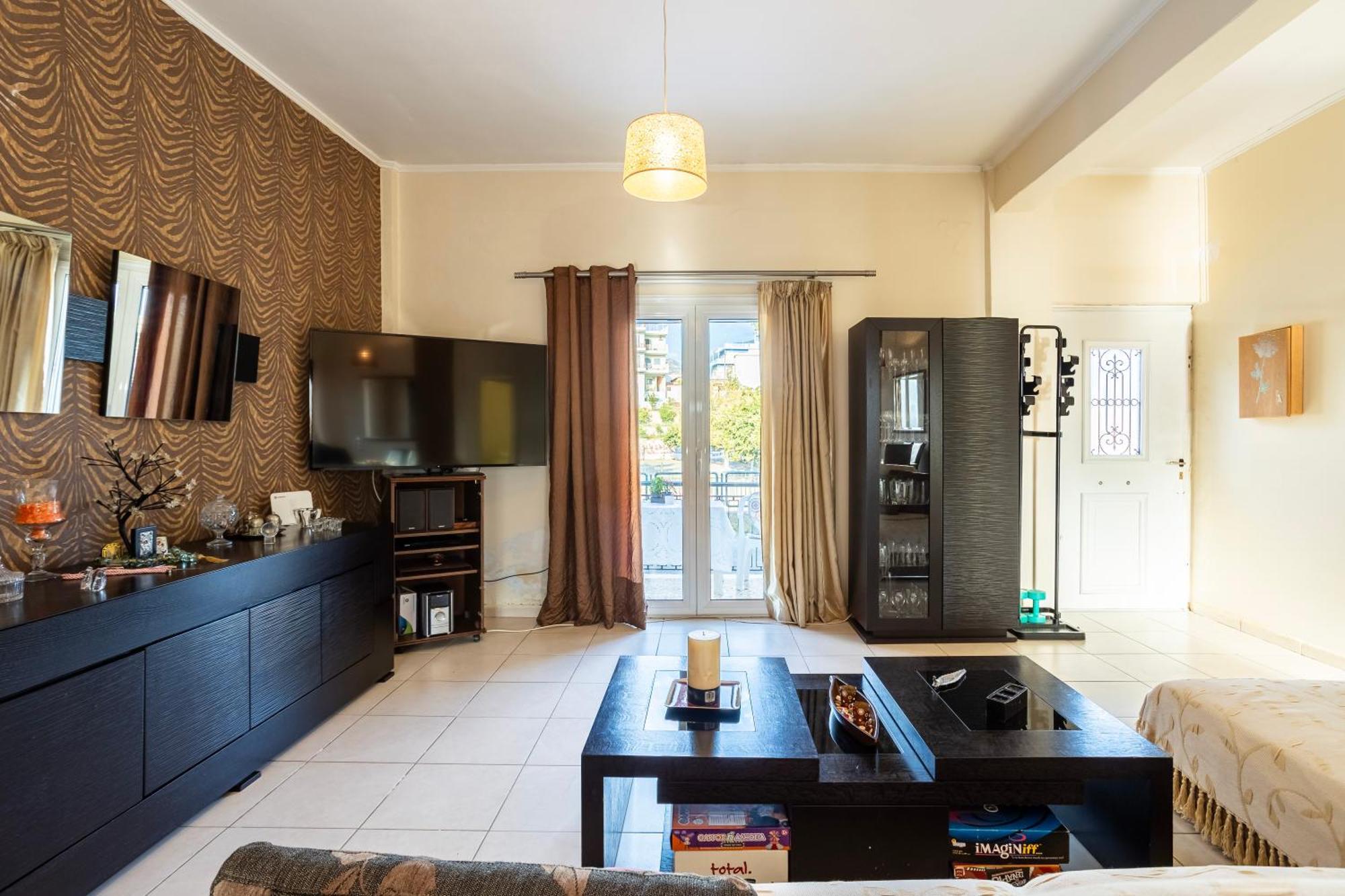 Kalamata'S Sunny Retreat Near The Historic Center Dış mekan fotoğraf